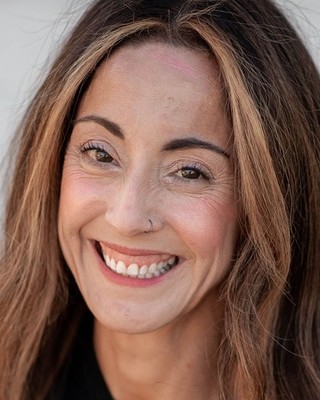 Claudia Calderon LPC